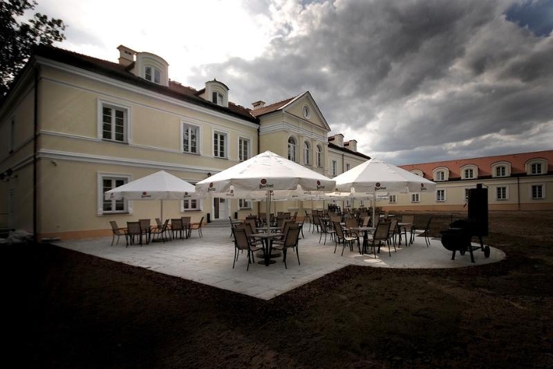 Hotel Sobienie Krolewskie Sobienie Szlacheckie Exteriér fotografie